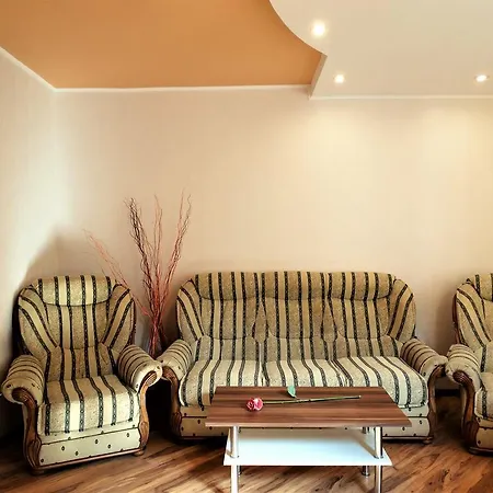 Уютна Квартира Apartment